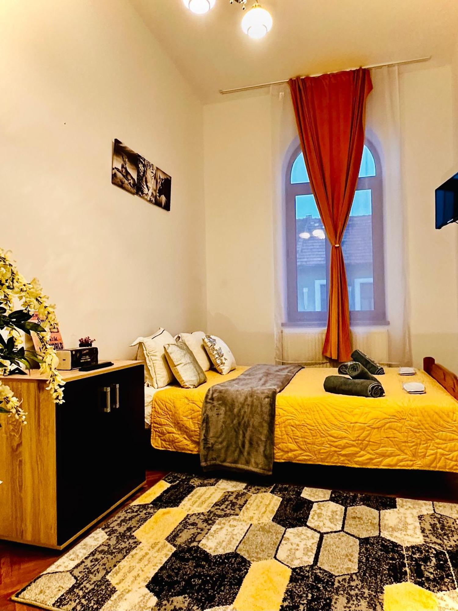 Stay Inn Central 브라쇼브 외부 사진